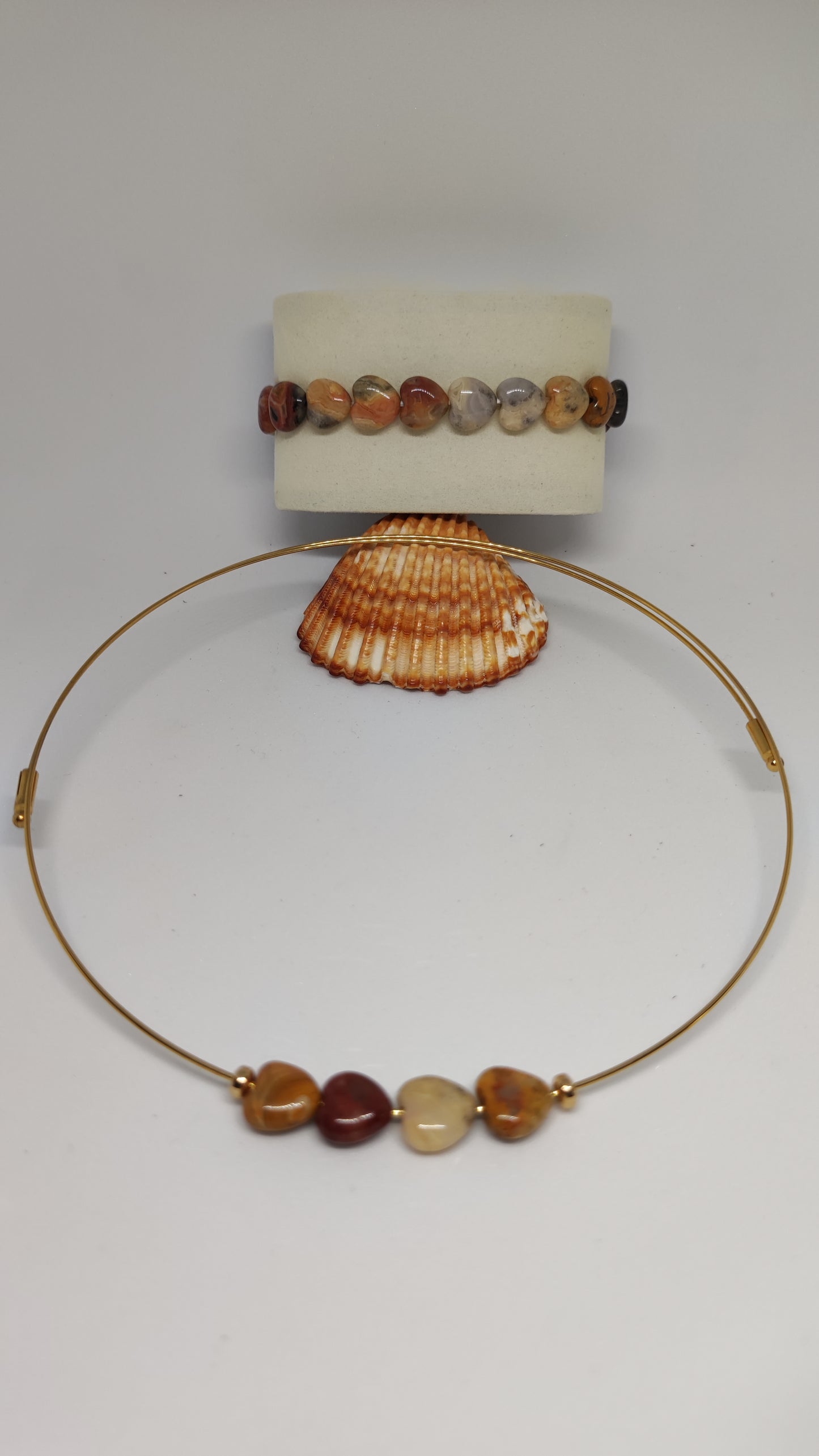 Création Unique Ras-de-cou plaqué or, accompagné de son Bracelet en Agate Dentelle