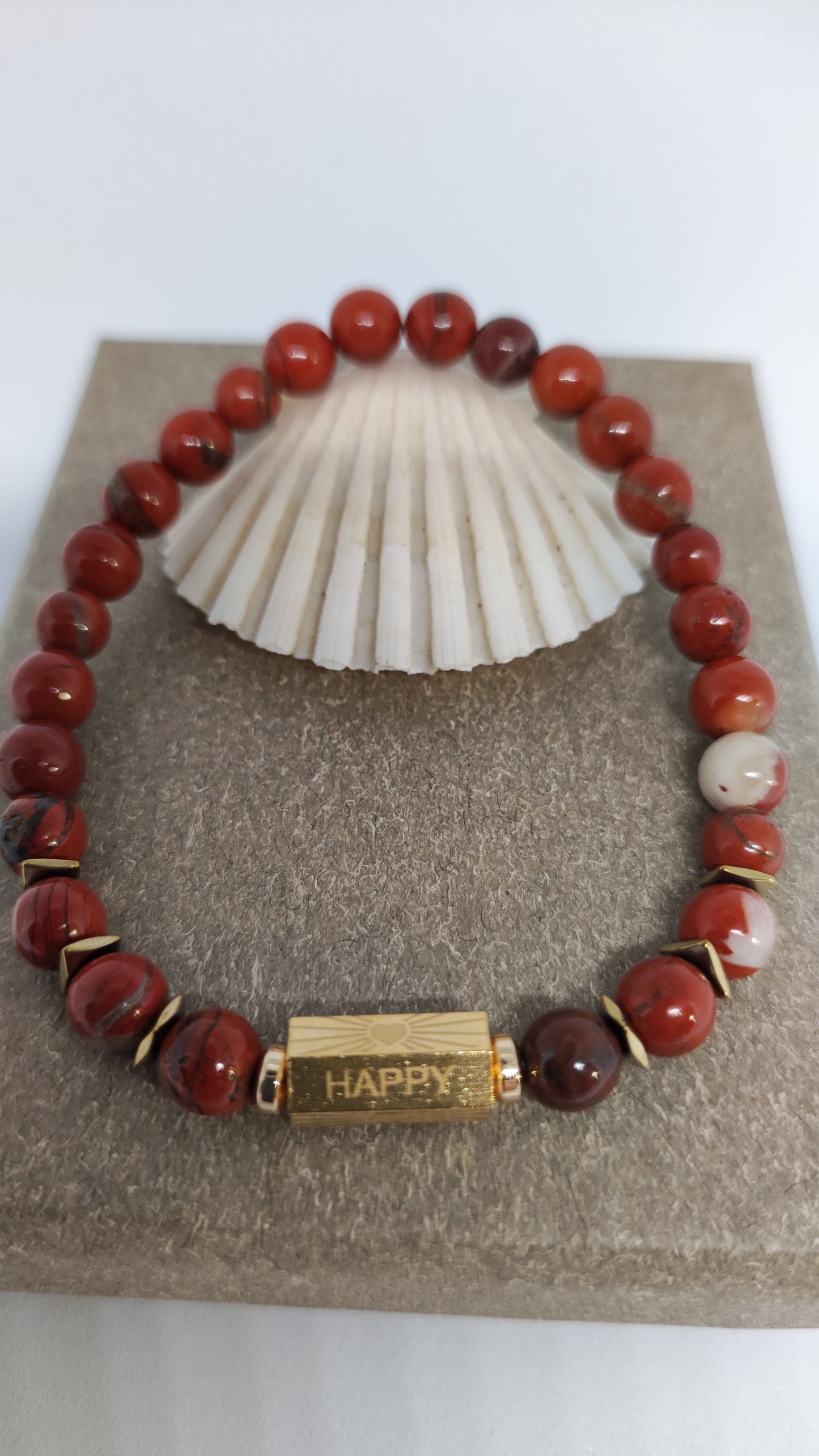 Coffret bracelet Jaspe rouge avec médaillon.