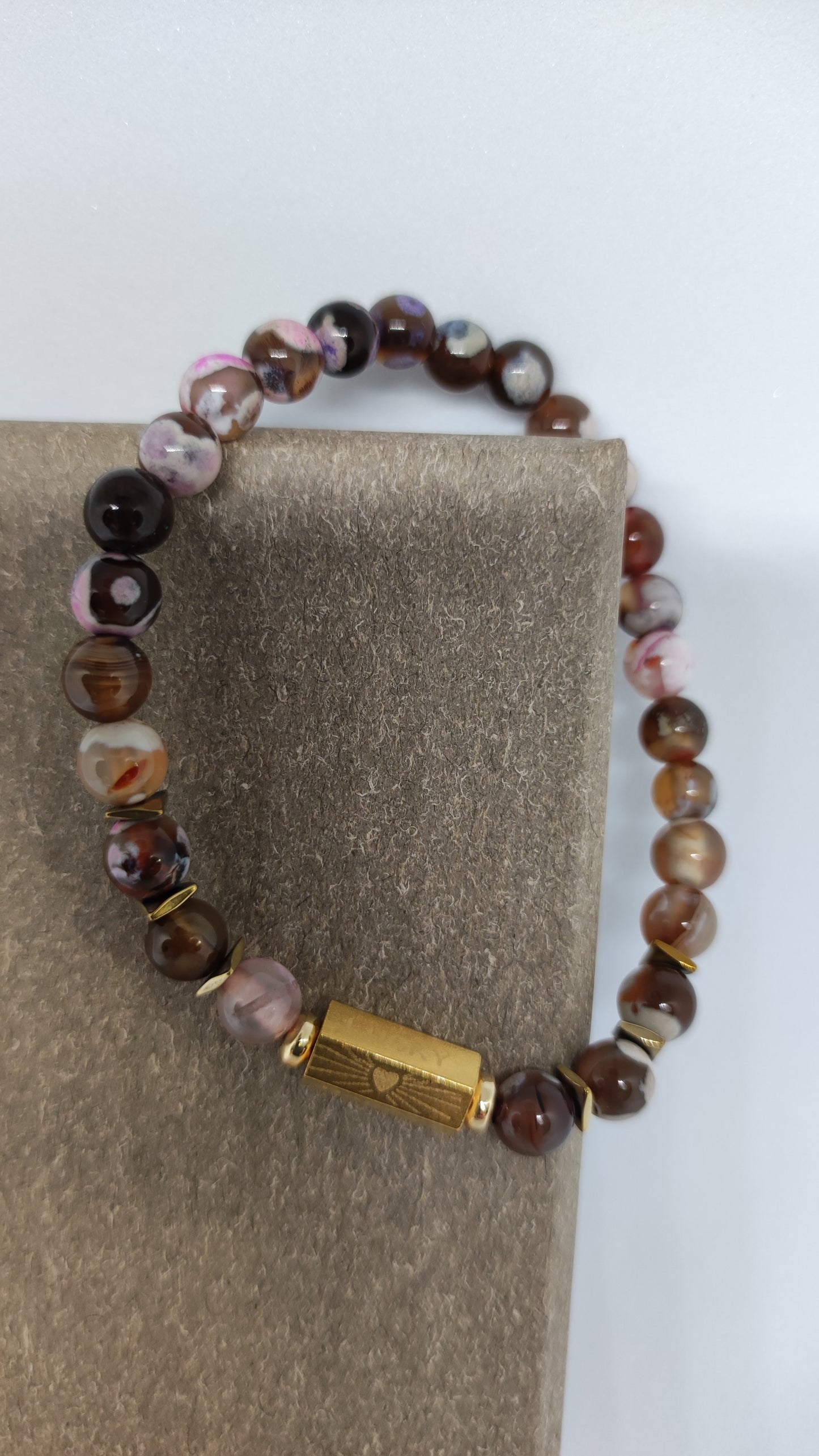 Coffret bracelet en Agate avec médaillon.