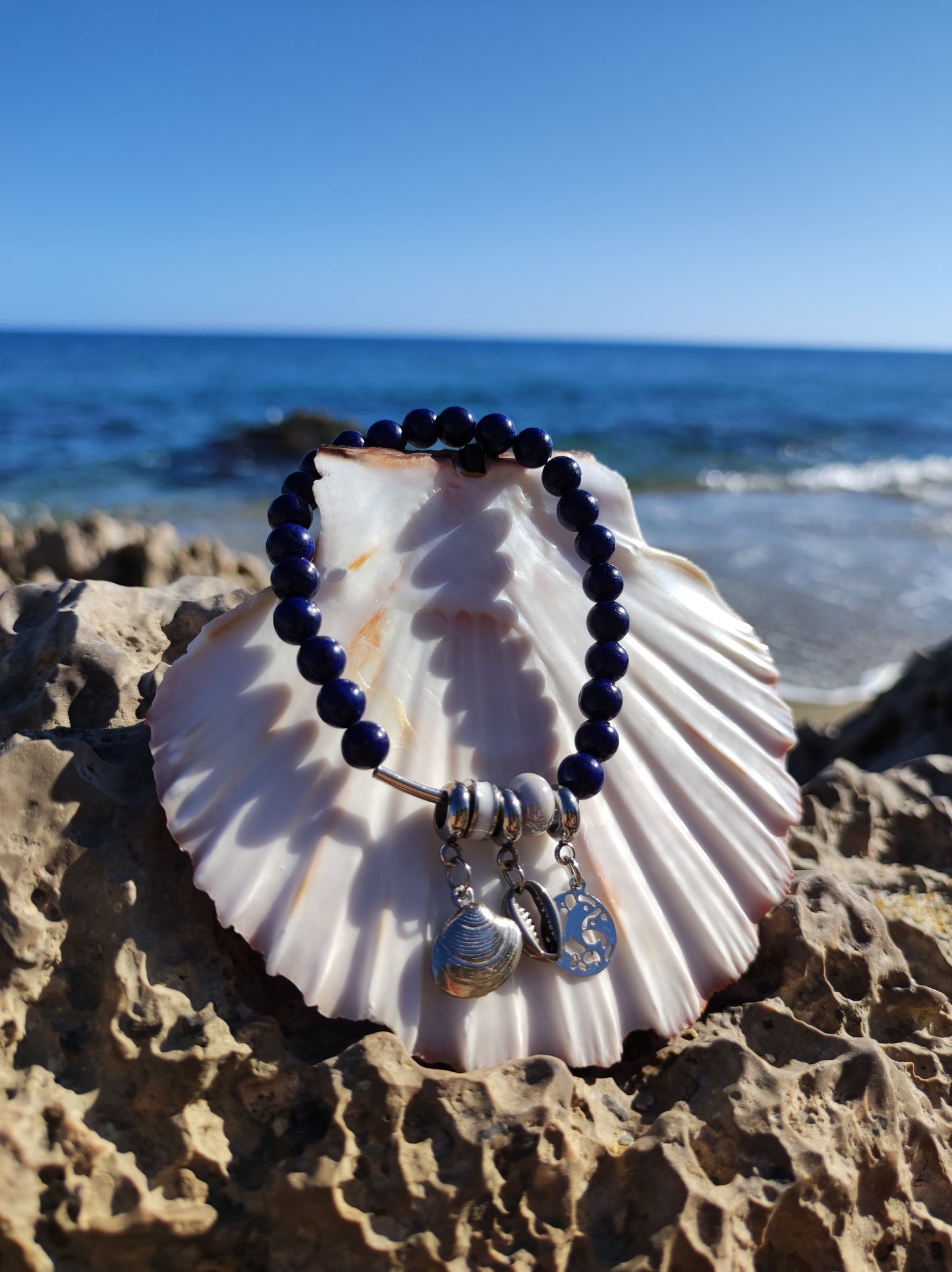 Coffret Bracelet Lapis Lazuli avec ses pendentifs coquillage