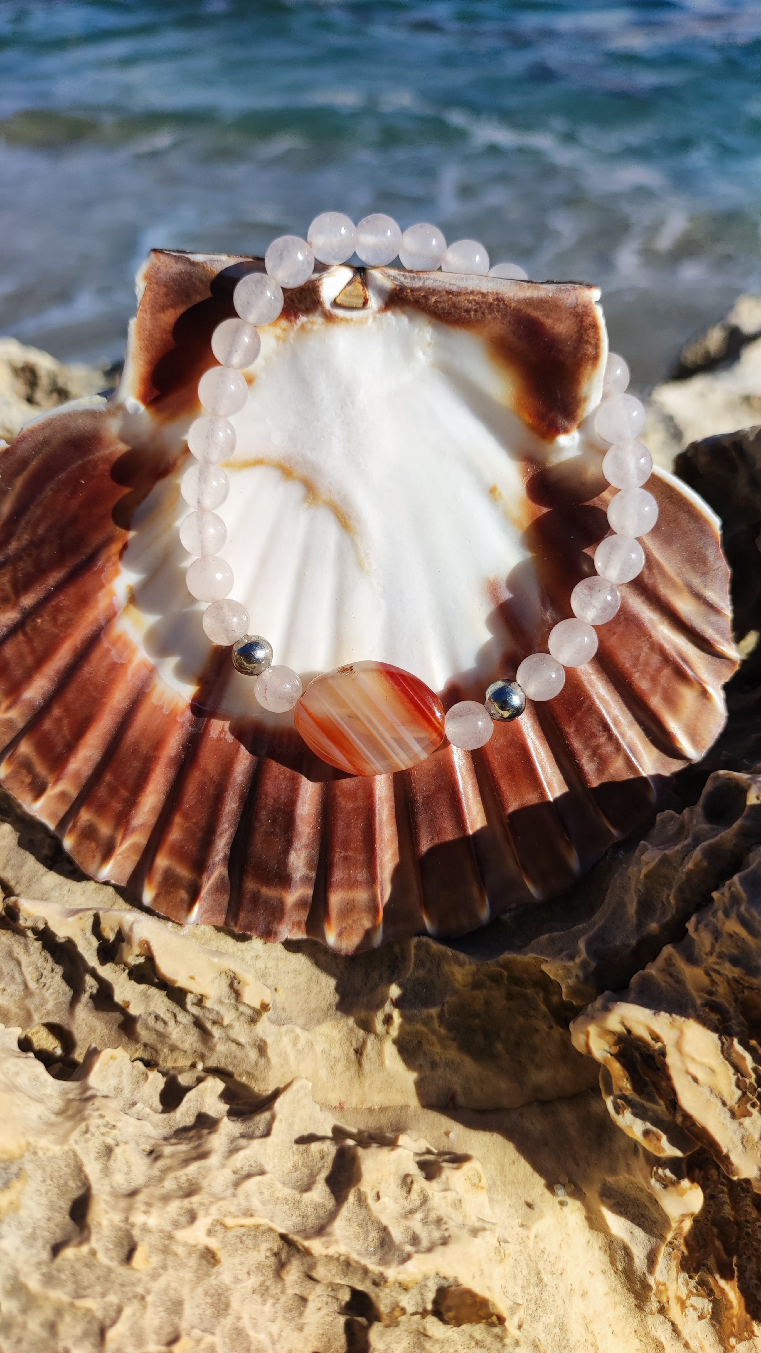 Le quartz rose, pierre de l'amour inconditionnel. Parfait pour un cadeau de Noël !